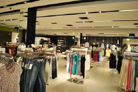 广汉商场里的店面怎么装修？